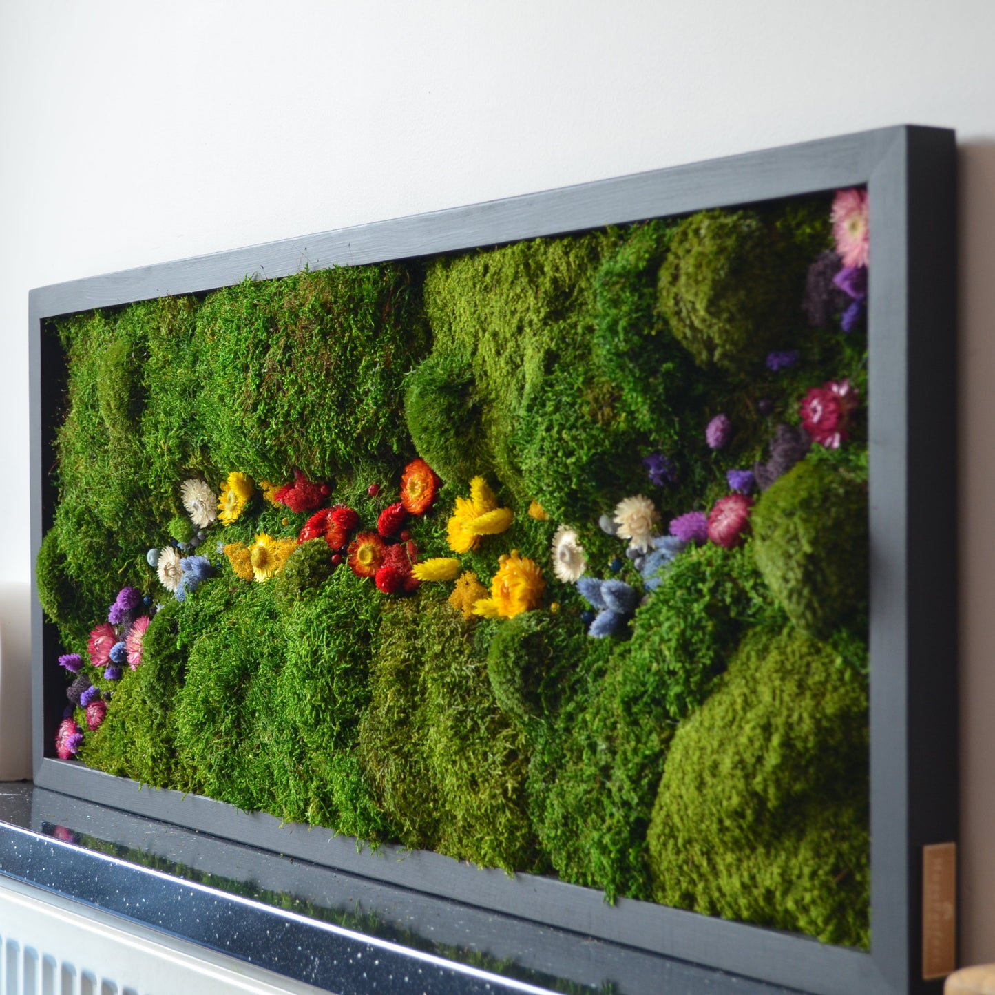 Obraz z mchu płaskiego i kwiatów stabilizowanych | BLOOM ART