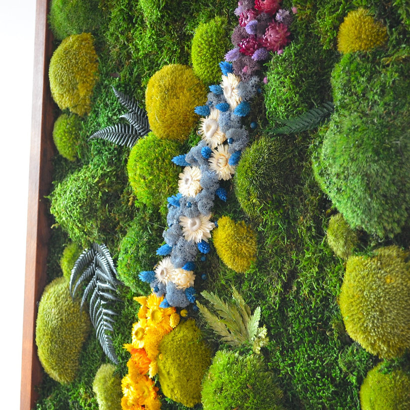 decoration made of moss